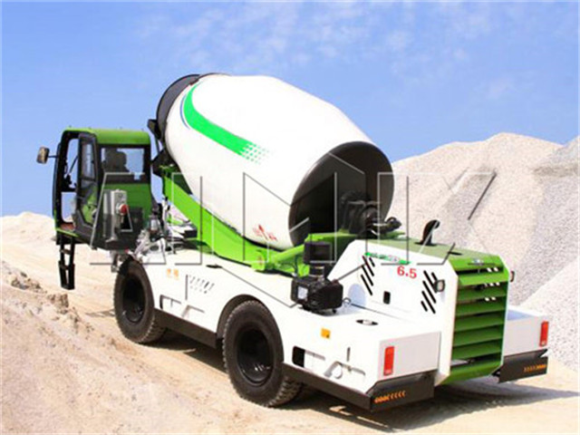 Self loading concrete mixer buy