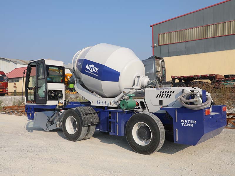 3.5 cub self-loading mobile concrete mixer