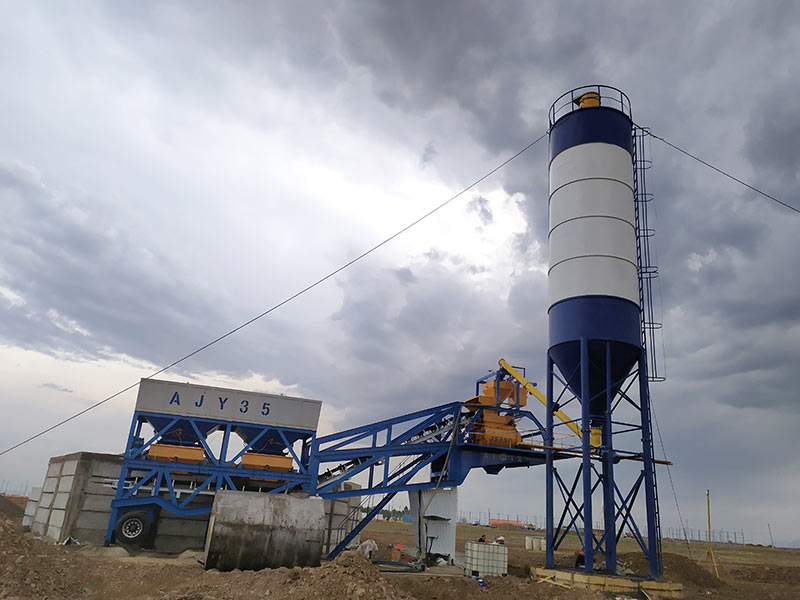 Portable Concrete Mixing Plant