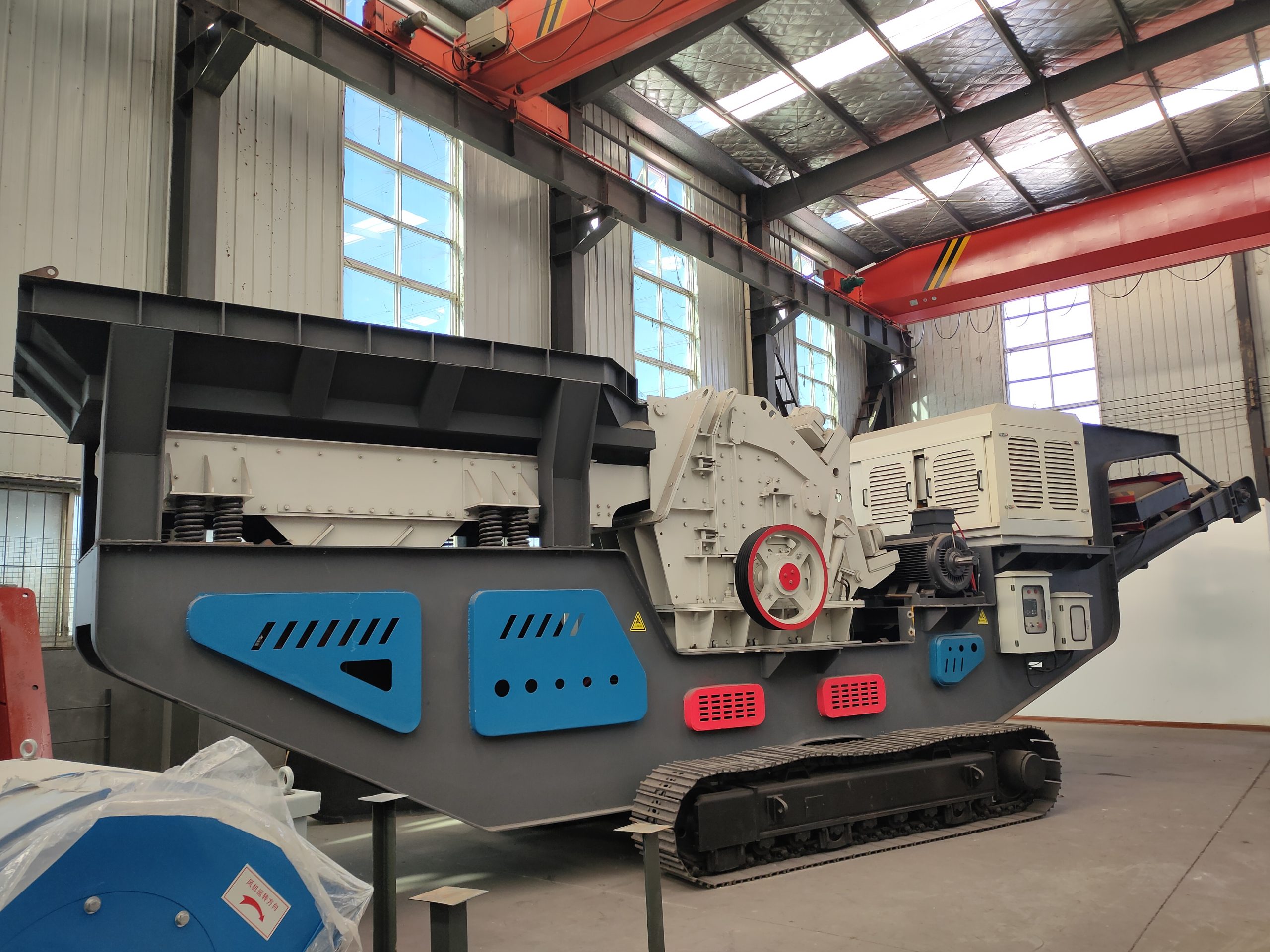 crawler mobile impact crusher plant