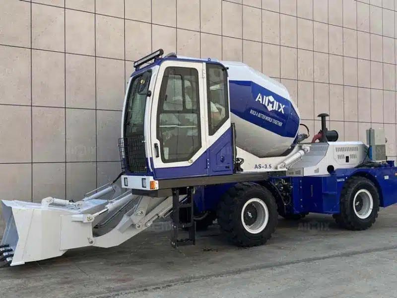 Self Loading Mixers